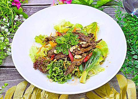 Thai Style Veal Salad
