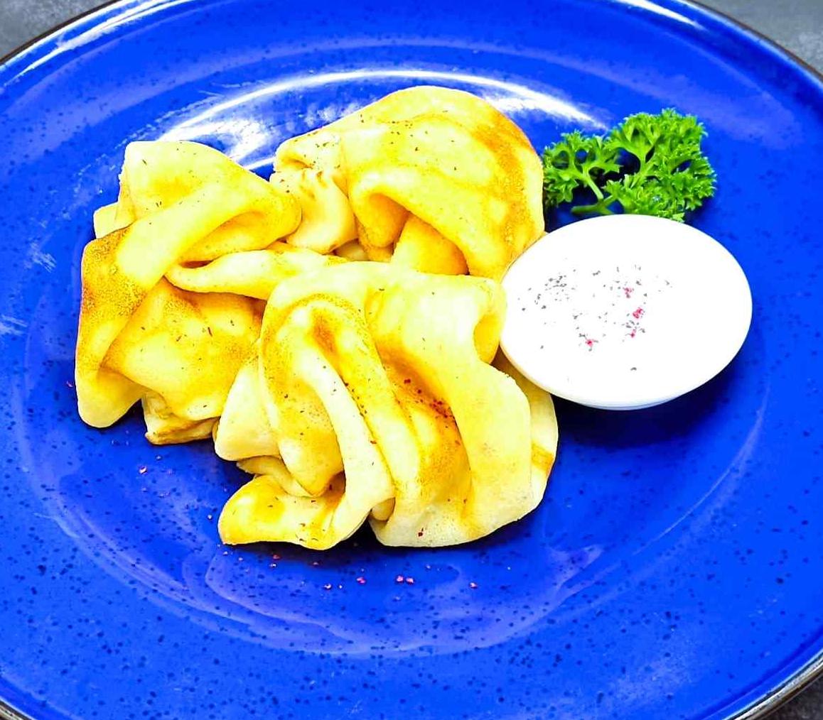 Pancakes with sour cream