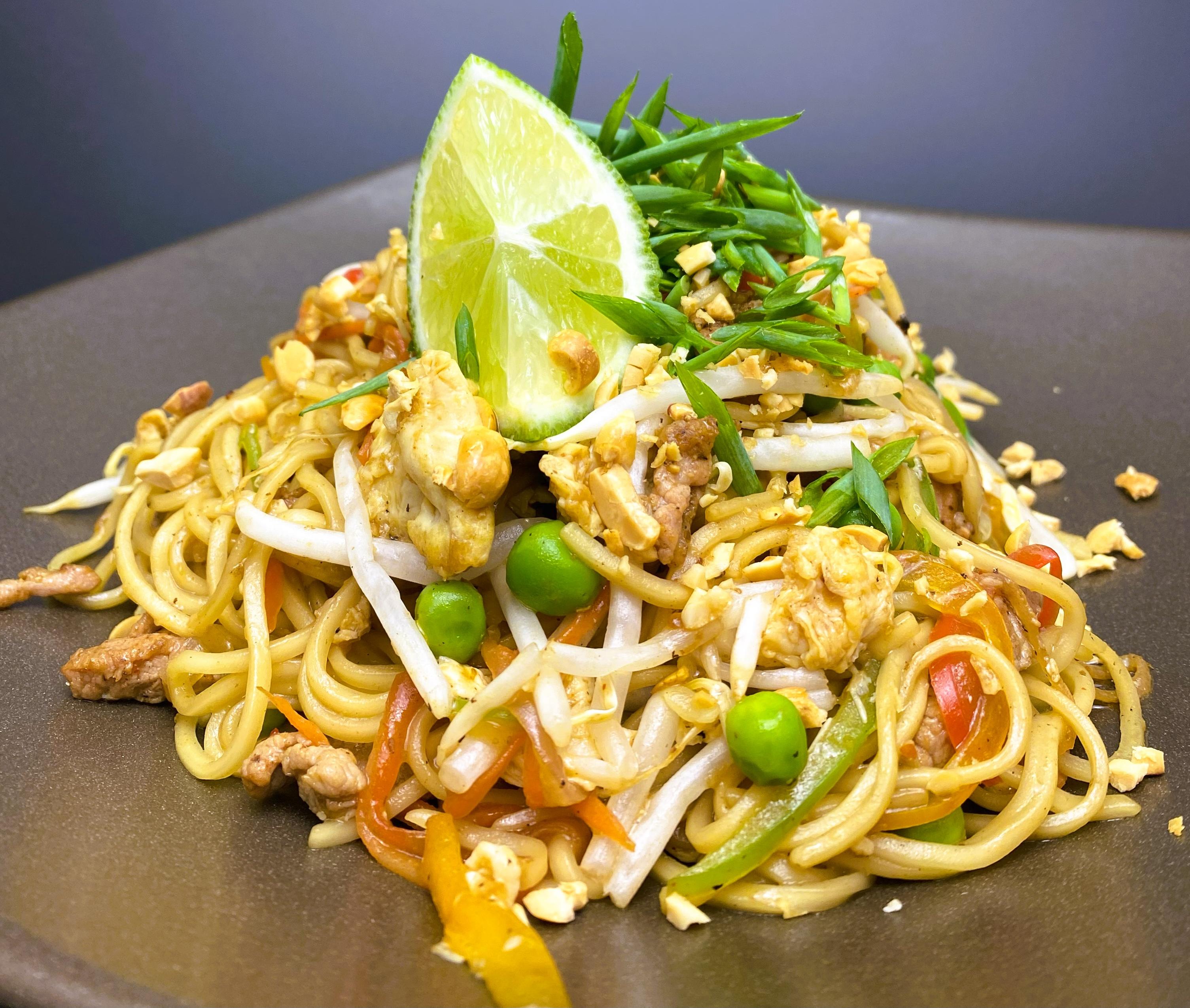 Fried noodles with seafood