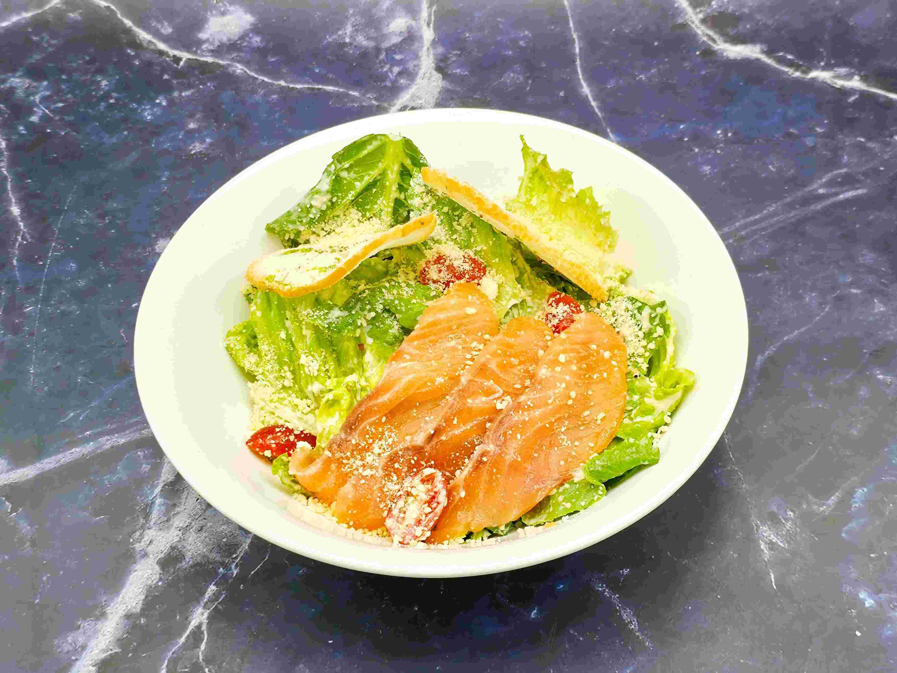 Salmon caesar salad