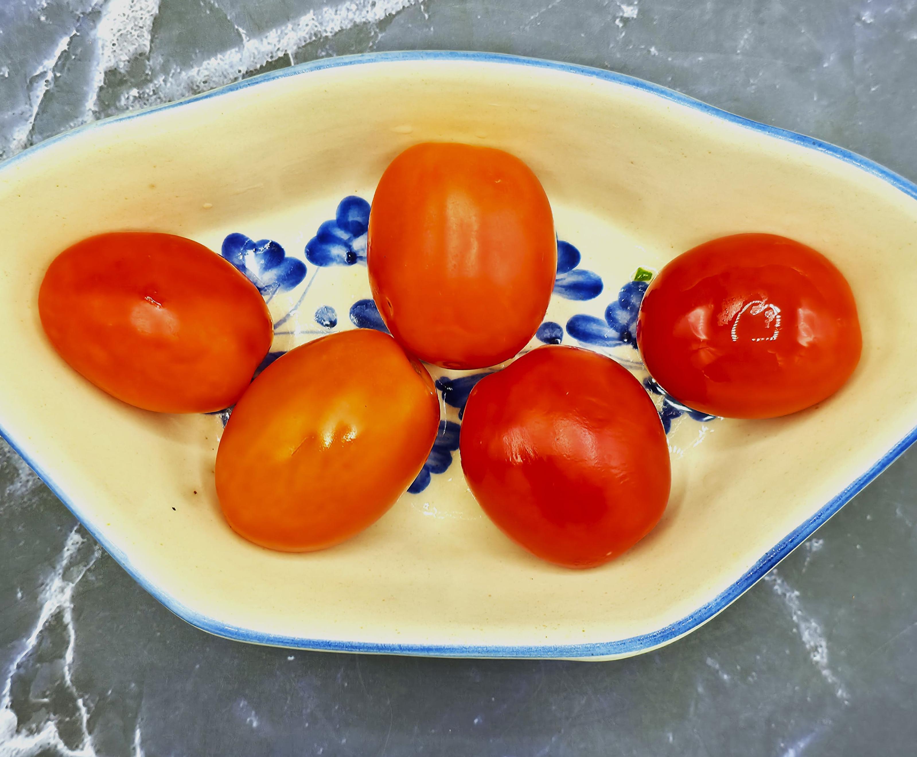 Pickled tomatoes