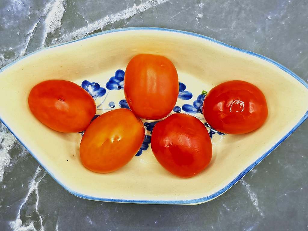 Pickled tomatoes